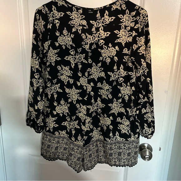 Volcom Women's on The Brink Romper, Black XS - Picture 7 of 10